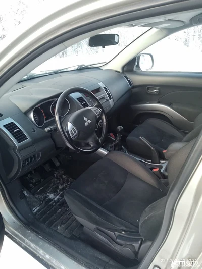 Mitsubishi Outlander 2009, kuva 6/8