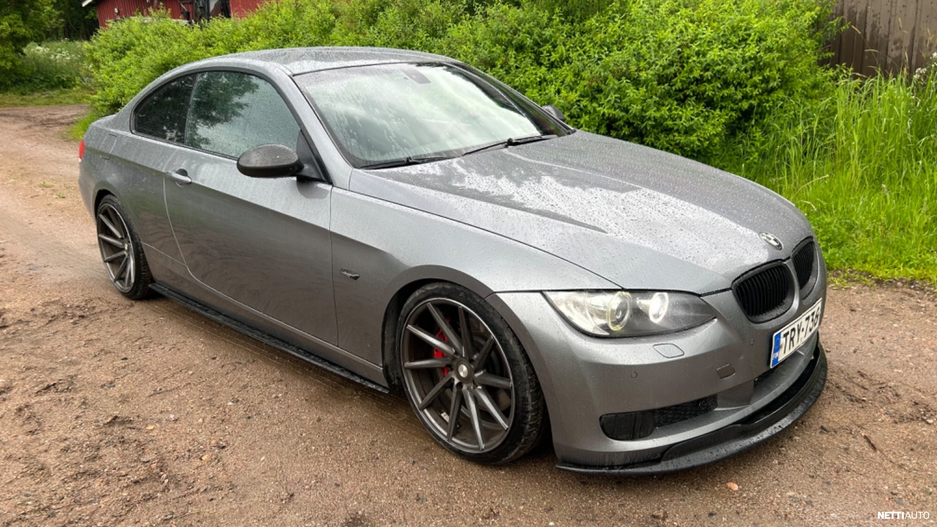 BMW 330