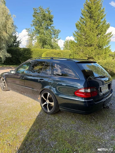 Mercedes-Benz E 2003, photo 1/8