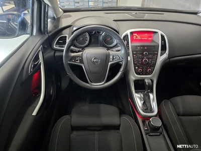 Opel Astra 2010, photo 7/14