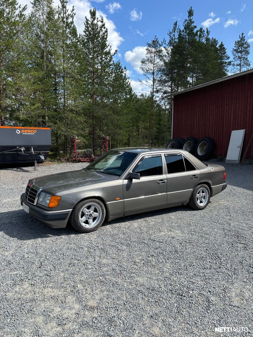 Mercedes-Benz 200