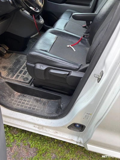 Peugeot Expert BlueHDi 120 XL 4x4 2018, photo 6/8