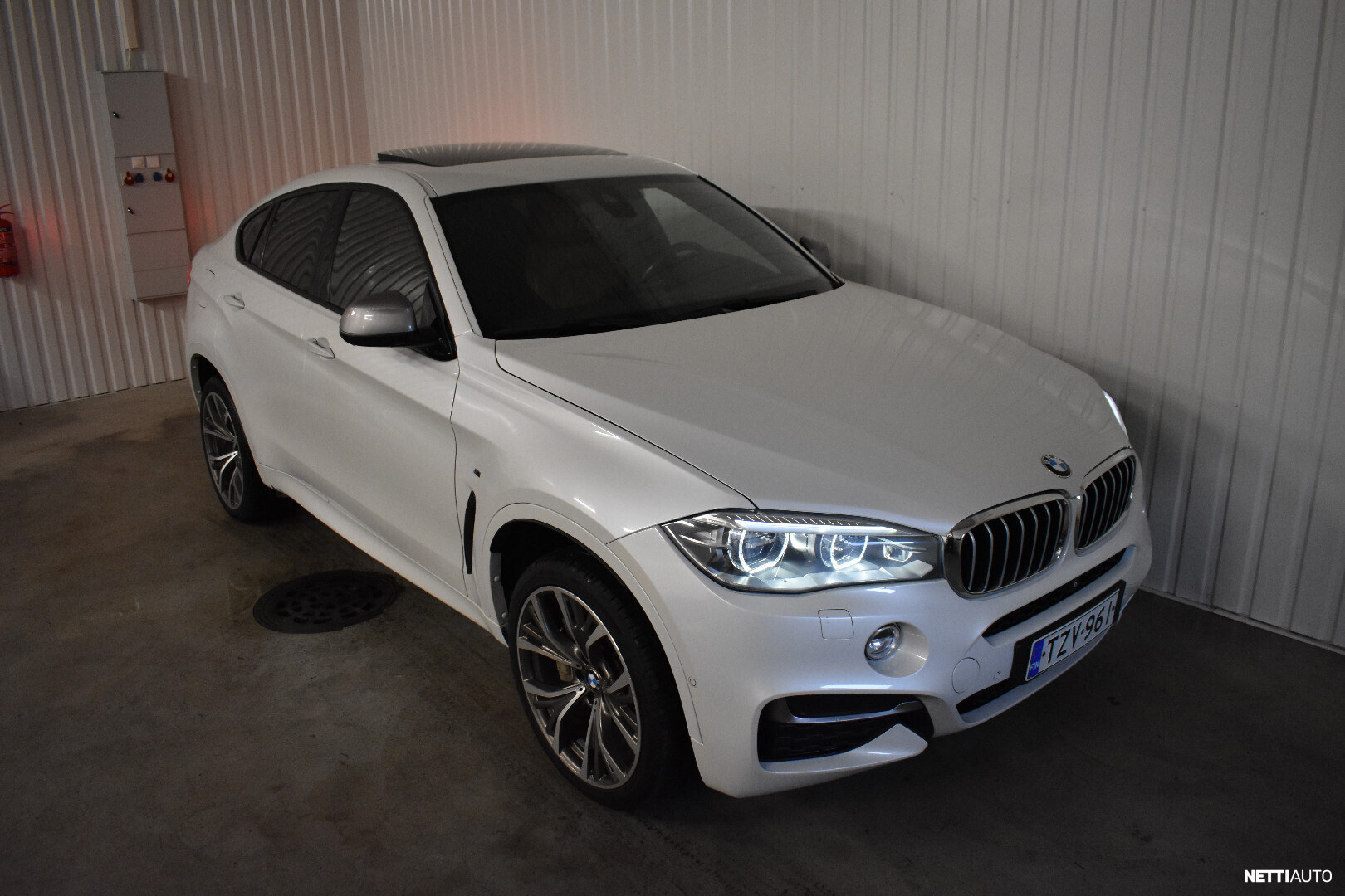 BMW X6