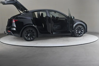 Tesla Model Y Long Range AWD 2023, kuva 6/10