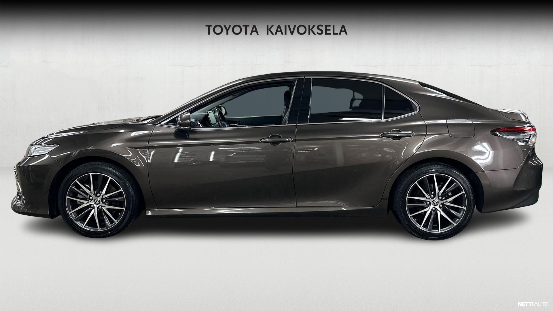Toyota Camry 2023, photo 2/19