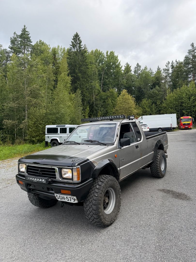 Mitsubishi L200