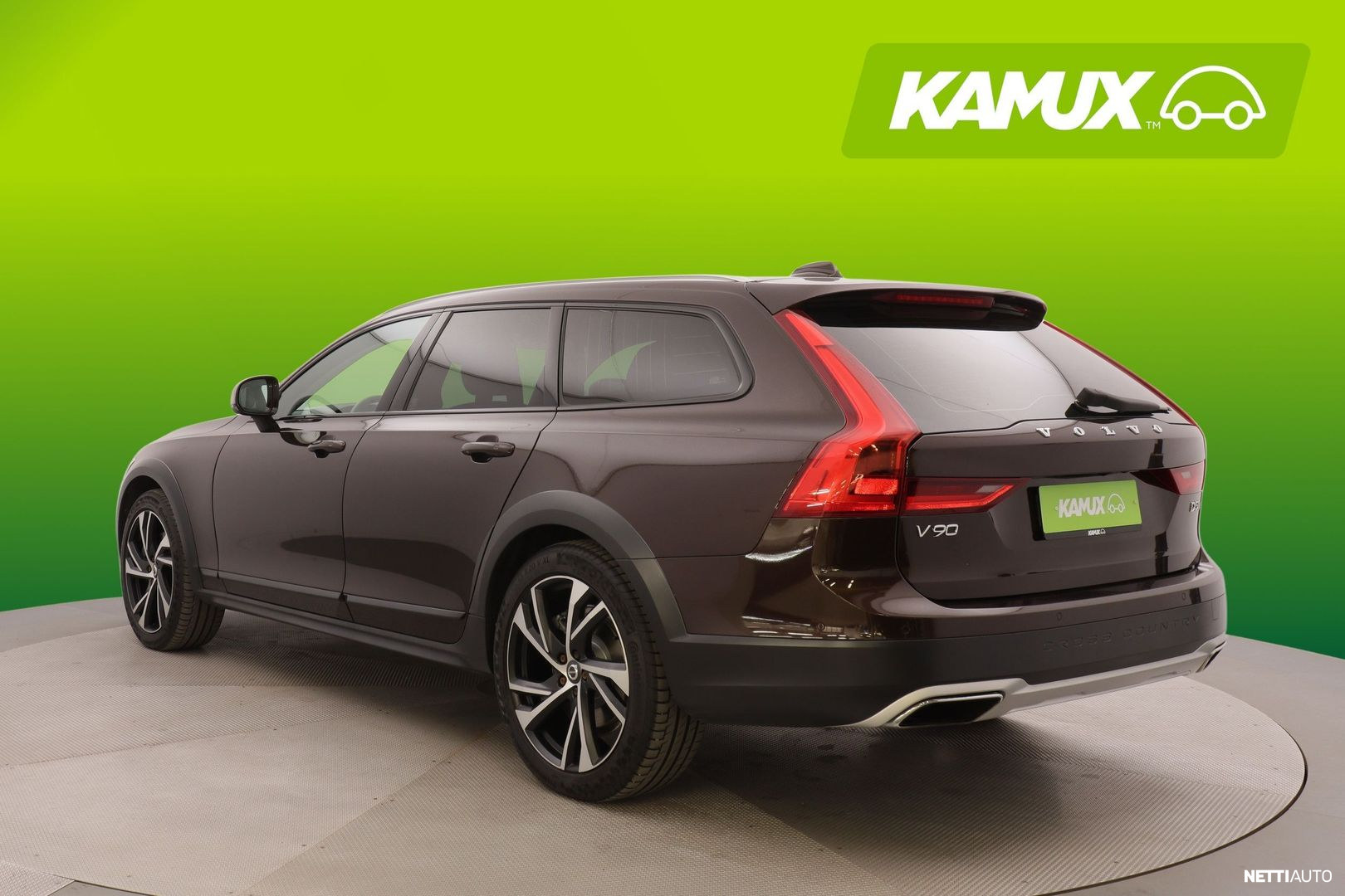 Volvo V90 Cross Country 2017, photo 5/38