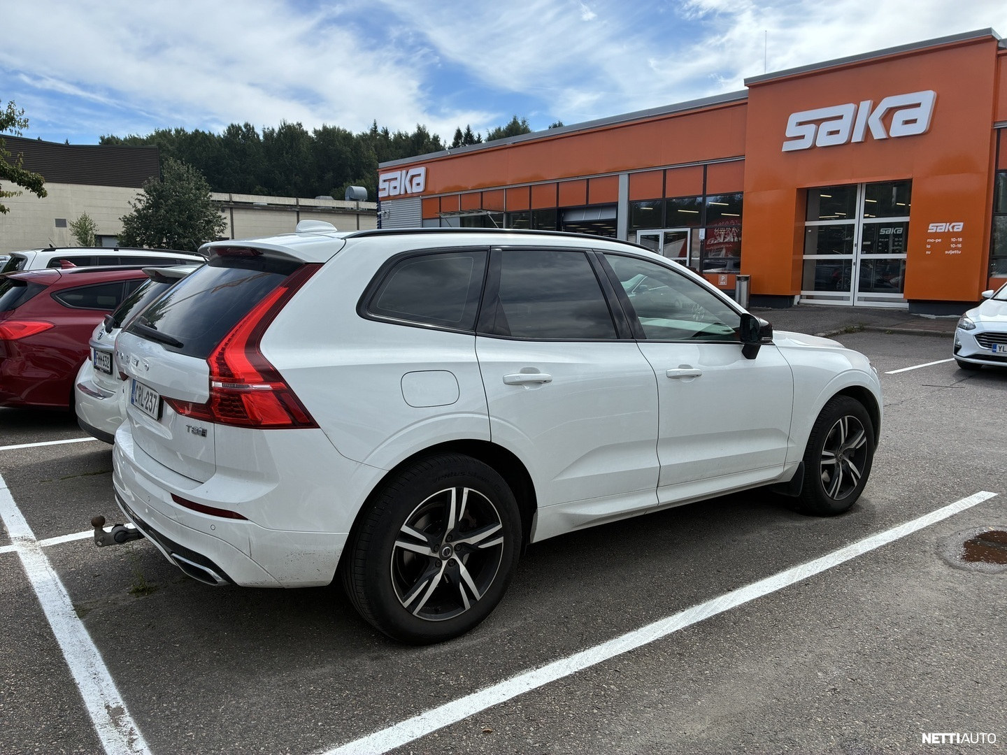 Volvo XC60 2019, photo 2/4