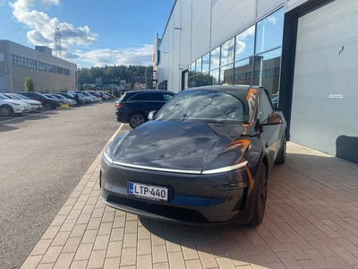 Tesla Model Y Long Range 2025, kuva 2/4