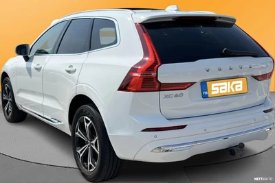 Volvo XC60 2022, photo 2/5