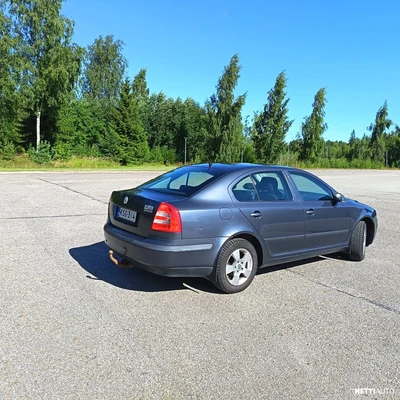 Skoda Octavia 1,6 Elegance 2007, kuva 3/10