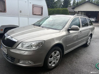 Skoda Octavia Combi 1,8 TSI Elegance 2010, photo 3/12