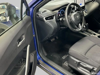 Toyota Corolla Cross 2.0 Hybrid Active 2023, photo 7/10