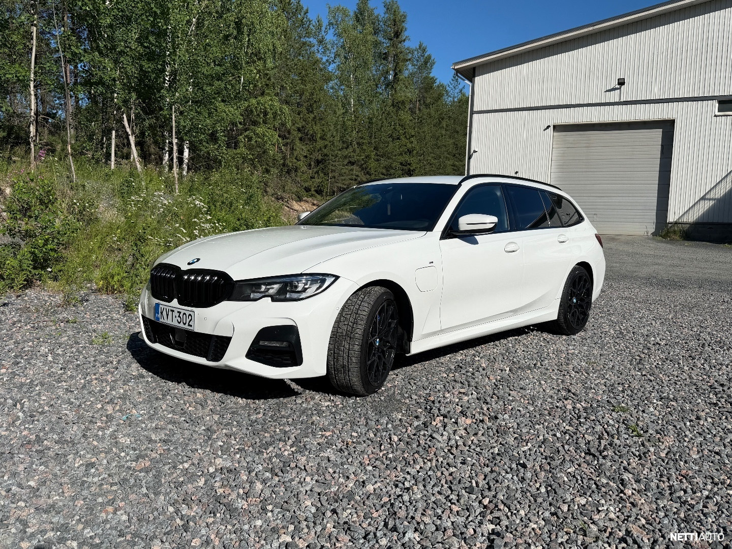 BMW 330