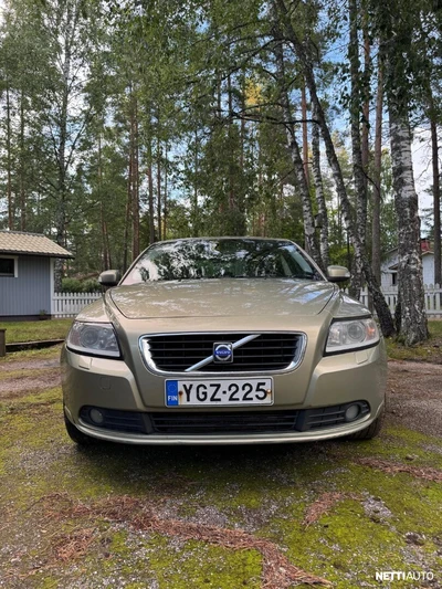 Volvo S40 1,6D (110 hv) Momentum man 2008, kuva 3/10