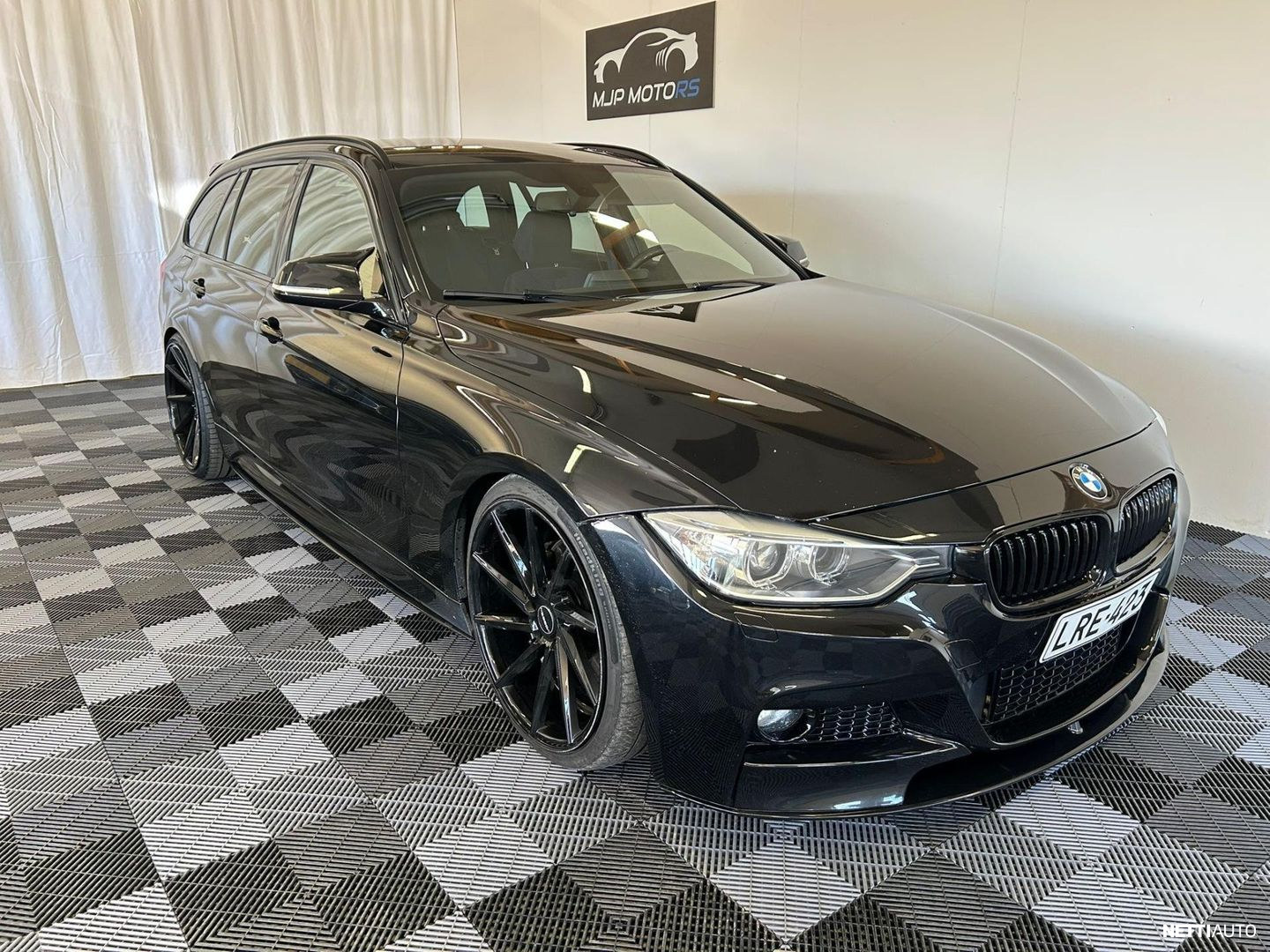 BMW 330