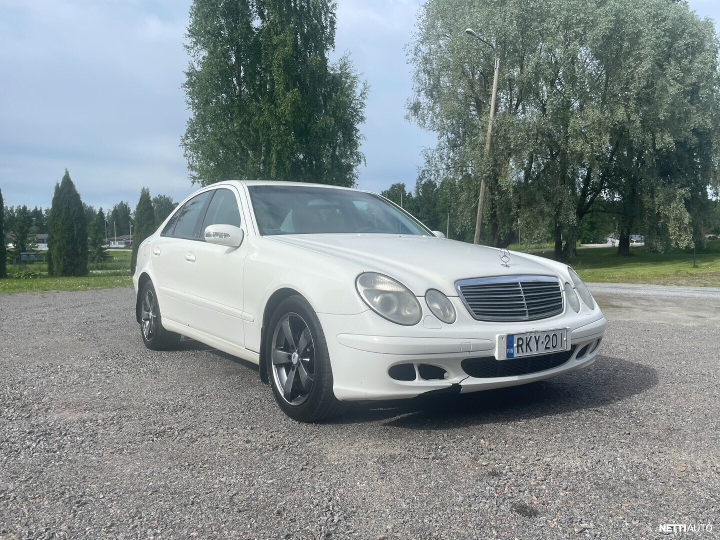 Mercedes-Benz E