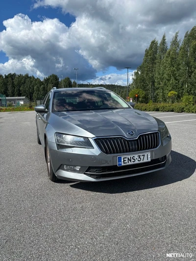 Skoda Superb 2016, photo 7/10