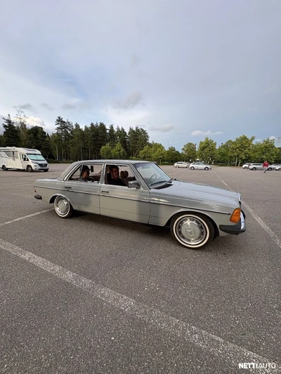 Mercedes-Benz 200 200D W123 1985, photo 2/13