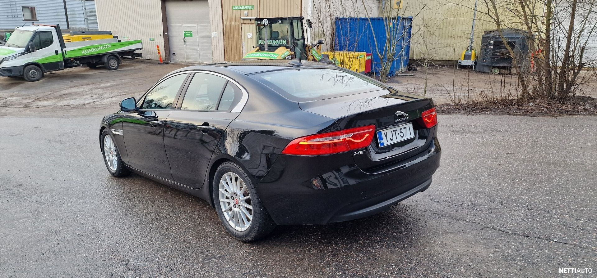 Jaguar XE