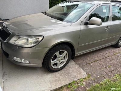 Skoda Octavia 2010, kuva 1/10