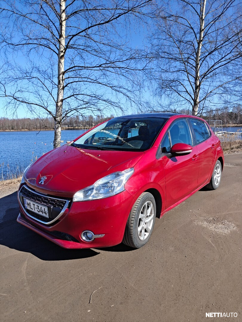 Peugeot 208