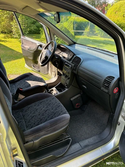 Opel Zafira 2001, kuva 7/10