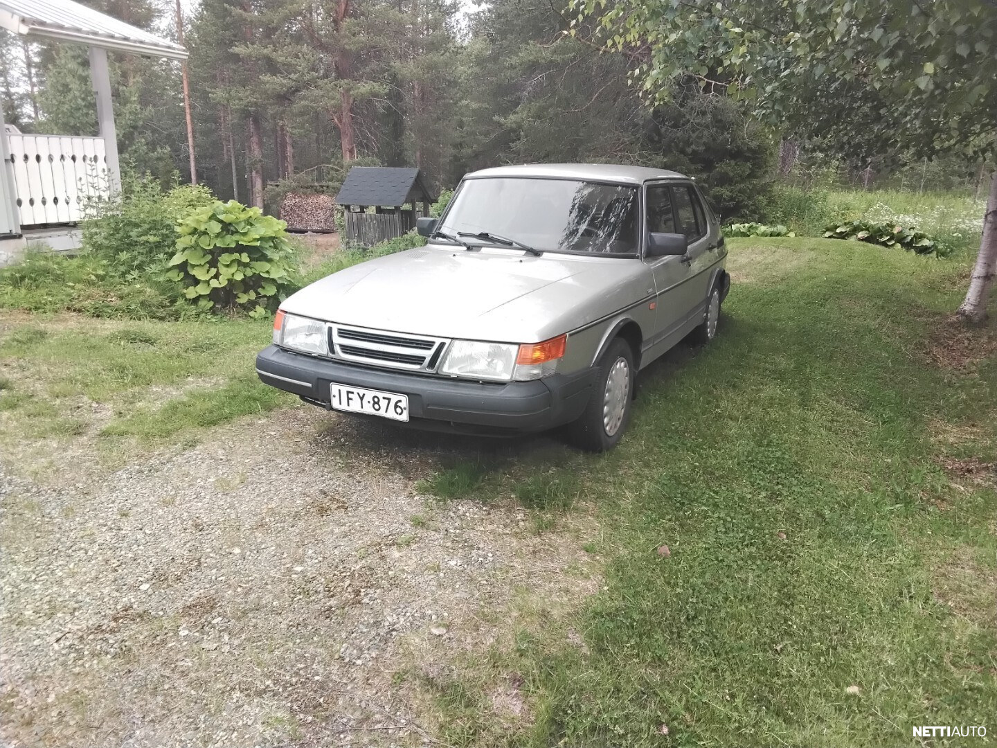 Saab 900