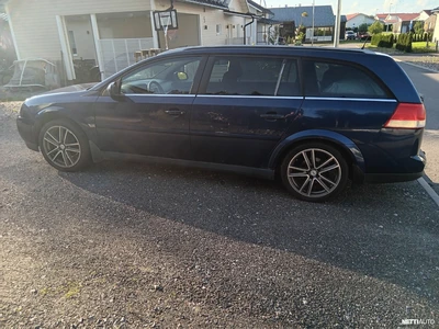 Opel Vectra Wagon 2,2 Direct Comfort 2005, kuva 4/8
