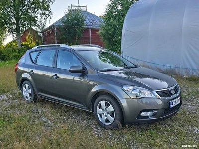 Kia Ceed 1,6 CRDi EX SW A/T 2010, kuva 1/12