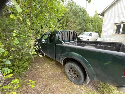 Nissan Navara 2008, kuva 4/10