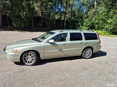 Volvo V70 2006, kuva 1/10