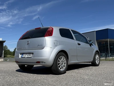 Fiat Punto 2010, photo 2/6