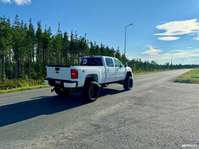 Chevrolet Silverado 2500 HD Crew Cab Z71 2011, photo 7/15
