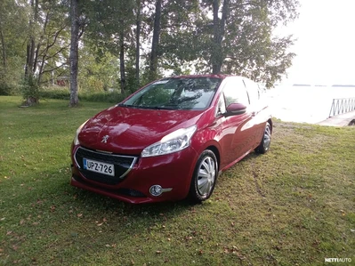 Peugeot 208 Active VTi 95 3-ov 2012, photo 1/6