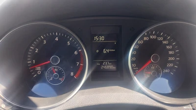 Volkswagen Golf 2010, photo 6/15