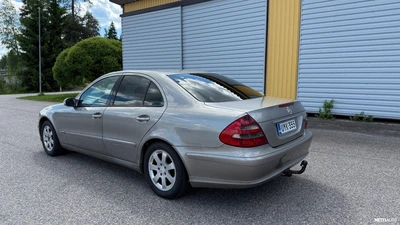 Mercedes-Benz E 200 2003, kuva 1/29