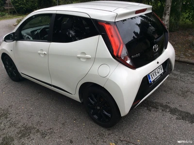 Toyota Aygo 1,0 VVT-i Launch Edition 5ov 2018, kuva 6/17