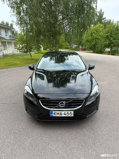 Volvo V40 D3 Momentum Business 2012, photo 6/14