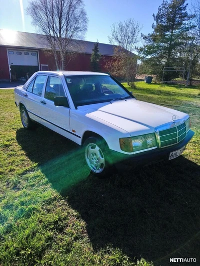 Mercedes-Benz 190 1986, kuva 5/10