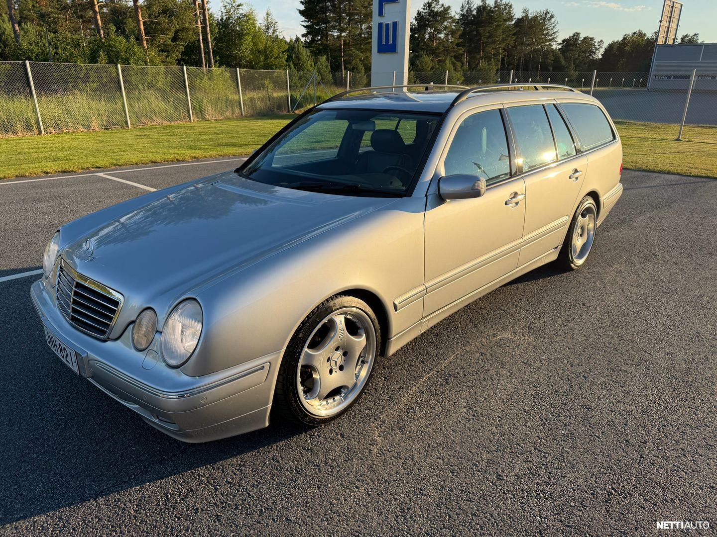 Mercedes-Benz E